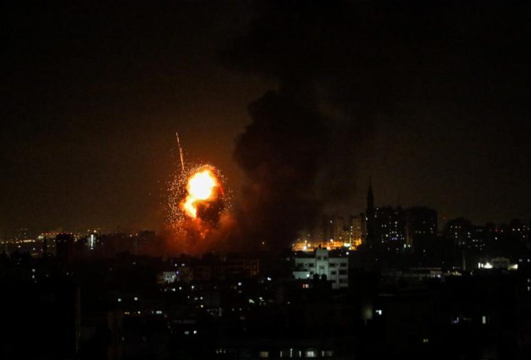 MULHER GRÁVIDA E FILHA DE 18 MESES MORTAS EM ATAQUE AÉREO ISRAELITA