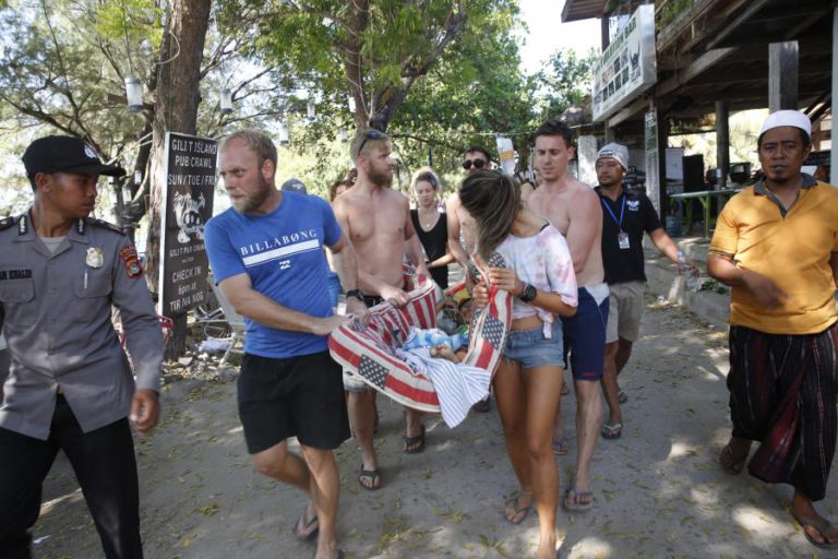 SISMO DE 5,9 ABALA ILHA LOMBOK, NA INDONÉSIA, O TERCEIRO EM 11 DIAS