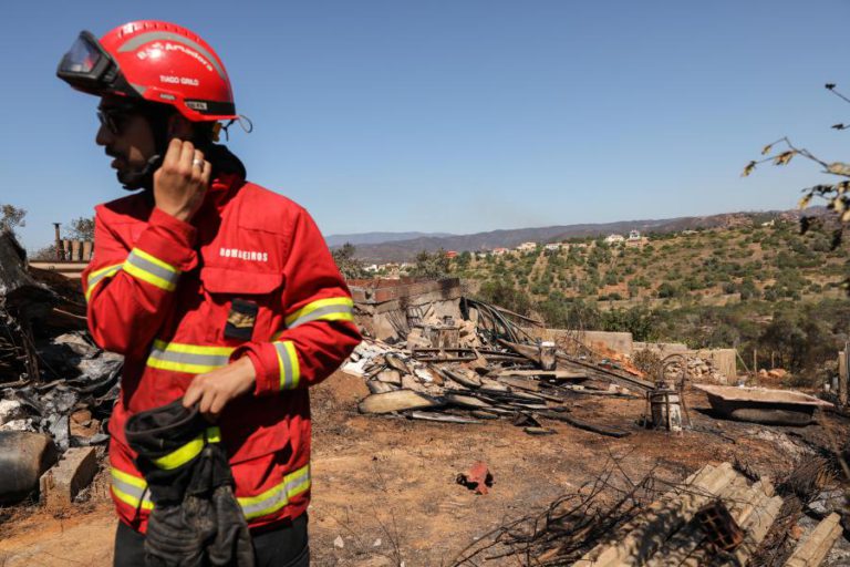 14 FOGOS EM CURSO EM PORTUGAL ÀS 00:40, MONCHIQUE ‘OCORRÊNCIA IMPORTANTE’