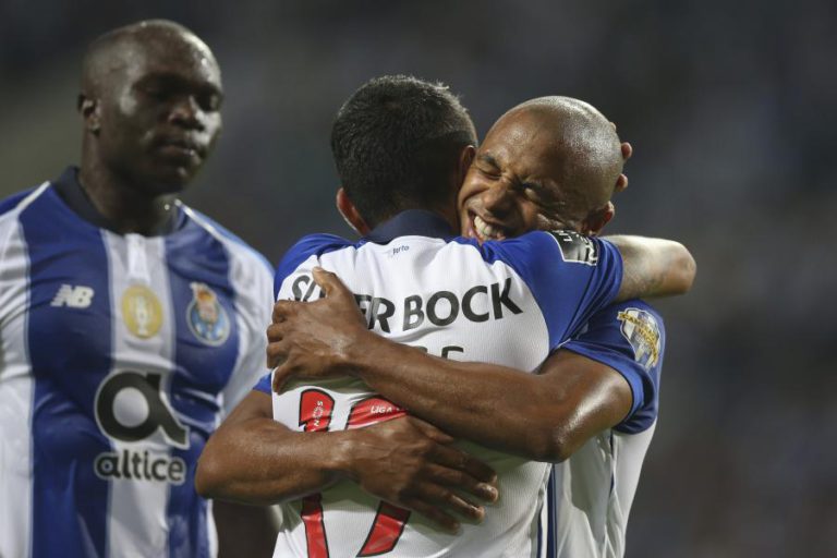FC PORTO INICIA DEFESA DO TÍTULO COM GOLEADA AO DESPORTIVO DE CHAVES