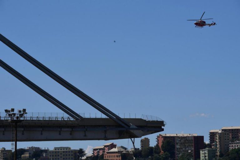 GÉNOVA: GOVERNO ITALIANO ADMITE QUE NÚMERO DE MORTOS VAI AUMENTAR