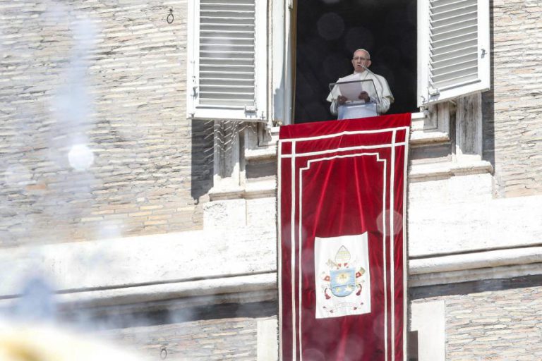 ARCEBISPO DE DUBLIN PEDE AO PAPA QUE FALE ABERTAMENTE DO PASSADO DA IGREJA NA IRLANDA