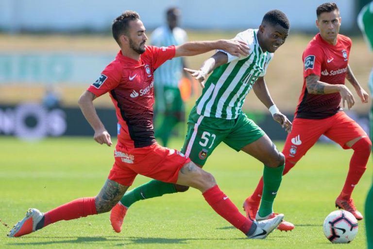 RIO AVE CONQUISTA PRIMEIRA VITÓRIA NA RECEÇÃO AO MARÍTIMO