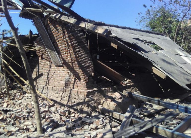PELO MENOS 13 MORTOS EM SISMO NAS ILHAS INDONÉSIAS DE LOMBOK E SUMBAWA