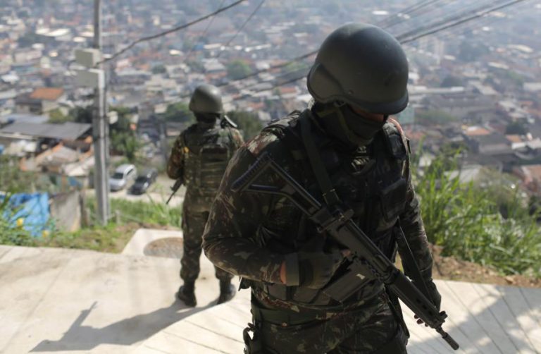 EXÉRCITO DO BRASIL REPETE MEGAOPERAÇÃO EM FAVELAS DO RIO DE JANEIRO