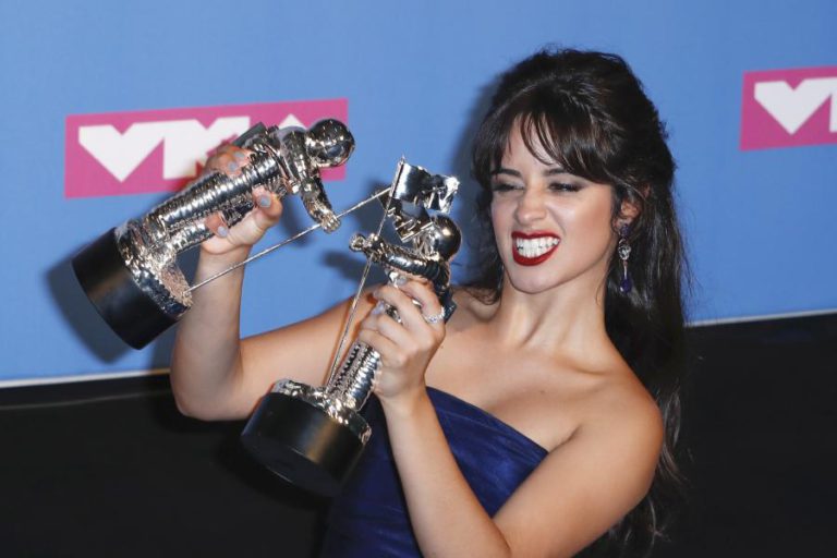 TRIBUTO DE MADONNA A ARETHA FRANKLIN NA NOITE DE CAMILA CABELLO MARCA PRÉMIOS MTV