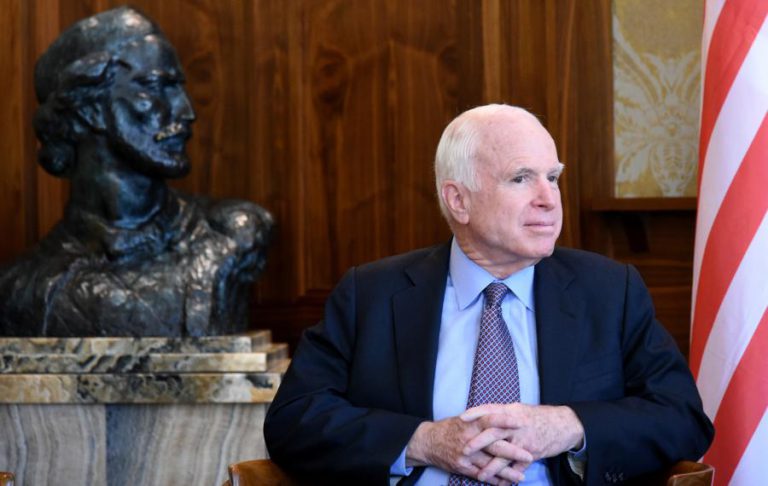 JOHN MCCAIN, UMA VIDA AO SERVIÇO DOS ESTADOS UNIDOS