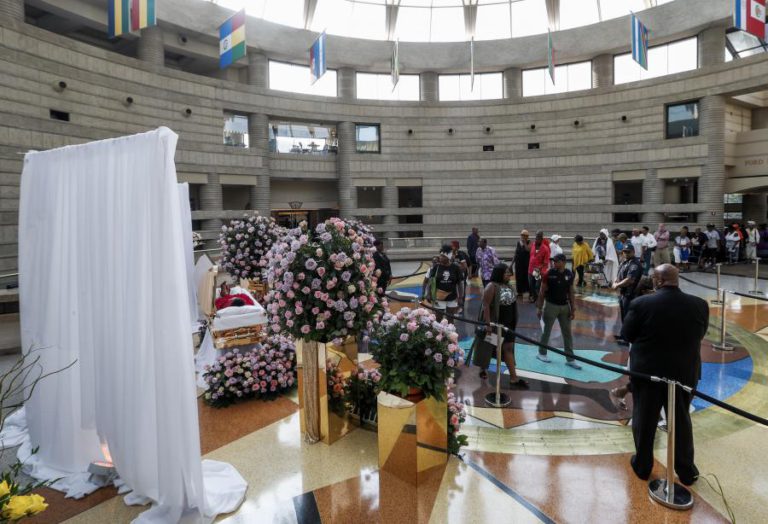 FUNERAL DE ARETHA FRANKLIN REÚNE CERCA DE 20 ATUAÇÕES EM HOMENAGEM À “RAINHA DA SOUL”