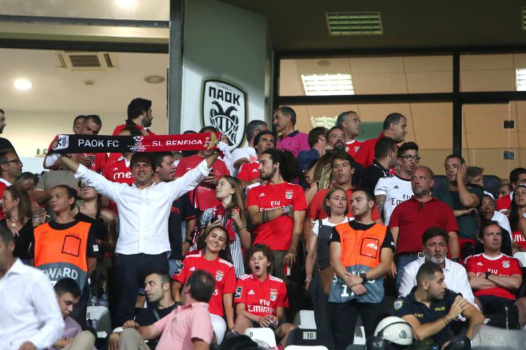 BENFICA VENCE NA GRÉCIA E APURA-SE PARA FASE DE GRUPOS DA LIGA DOS CAMPEÕES