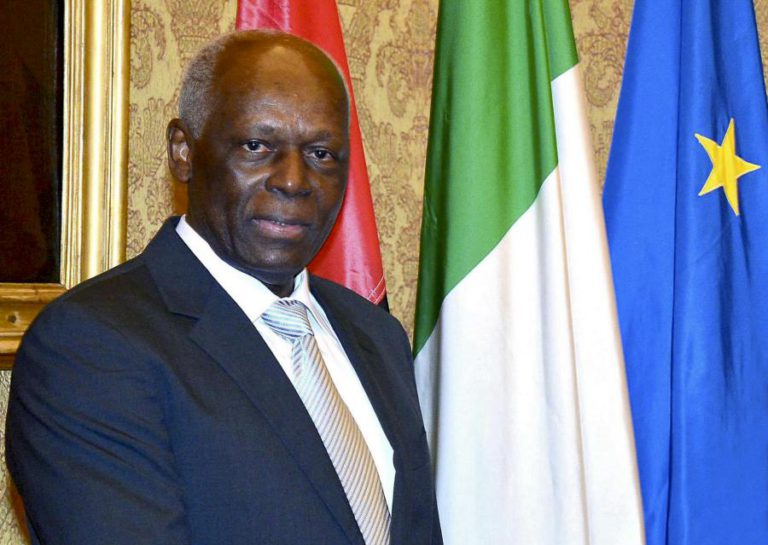 JOSÉ EDUARDO DOS SANTOS SAI “ENFRAQUECIDO” DA LIDERANÇA DO MPLA
