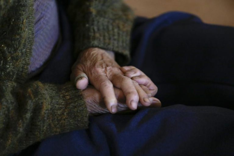 HÁ PERTO DE 70 MIL CENTENÁRIOS NO JAPÃO E QUASE 90% SÃO MULHERES