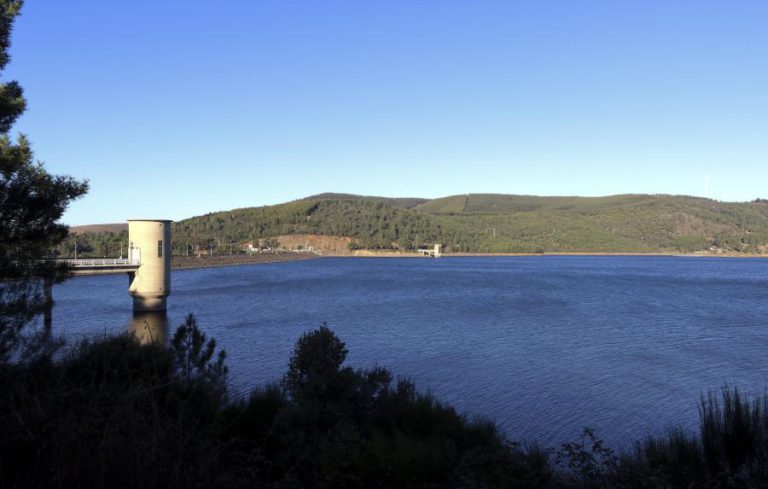 GOVERNO TEM 15 DIAS PARA JUSTIFICAR A BRUXELAS EXTENSÃO DA CONCESSÃO DAS BARRAGENS À EDP