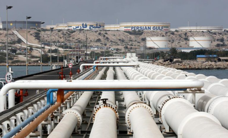 PREÇO DO PETRÓLEO SUPERA 82 DÓLARES E MANTÉM-SE EM MÁXIMOS DESDE 2014