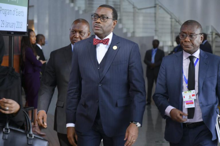 PRESIDENTE DO BANCO AFRICANO DIZ QUE ÁFRICA É “O LUGAR PARA SE ESTAR”
