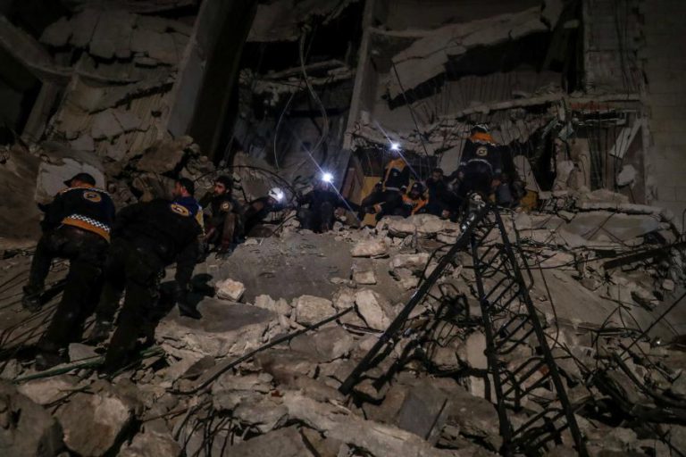 PAPA ADVERTE PARA OS RISCOS DE UMA “CATÁSTROFE HUMANITÁRIA” NA CIDADE SÍRIA DE IDLEB