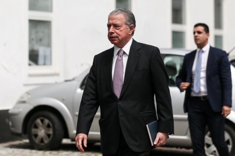 RICARDO SALGADO DIZ ESTAR IMPEDIDO DE SE DEFENDER E ABDICA DE INSTRUÇÃO NO PROCESSO OPERAÇÃO MARQUÊS