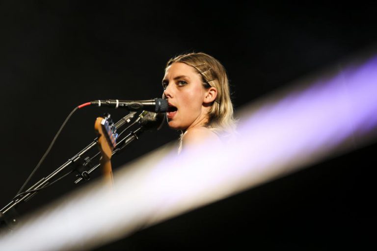 WOLF ALICE PROTAGONIZA SURPRESA E VENCE MERCURY PRIZE COM ÁLBUM “VISIONS OF A LIFE”