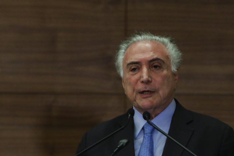 PR MICHEL TEMER VAIADO EM DESFILE DE COMEMORAÇÃO DA INDEPENDÊNCIA DO BRASIL