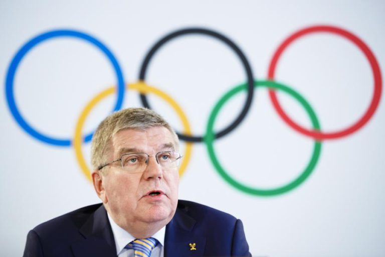 PRESIDENTE DO COI ESPERA VER DUAS COREIAS A DESFILAR EM CONJUNTO NOS JOGOS OLÍMPICOS DE TÓQUIO