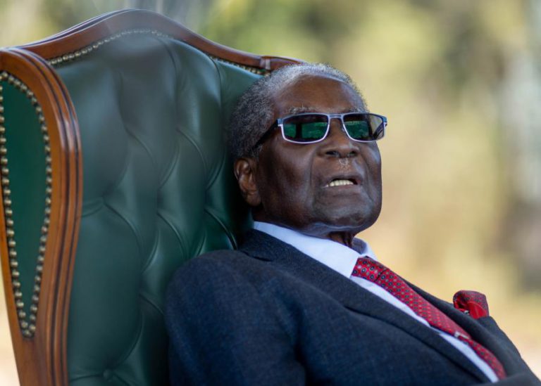 ROBERT MUGABE ACEITA RESULTADOS DAS ELEIÇÕES DO ZIMBABUÉ