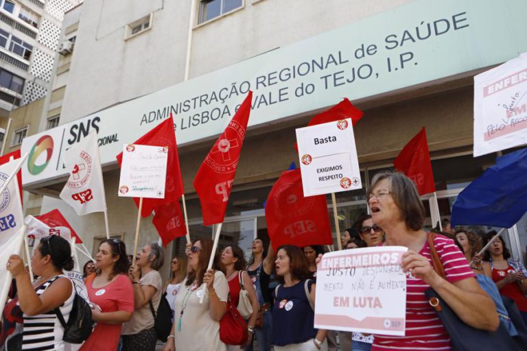 ENFERMEIROS FAZEM MAIS SEIS DIAS DE GREVE EM OUTUBRO SE GOVERNO NÃO CEDER