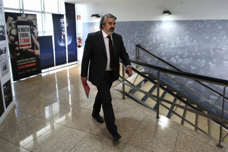 BENFICA ANUNCIA SAÍDA DE PAULO GONÇALVES APÓS ACORDO COM ASSESSOR JURÍDICO