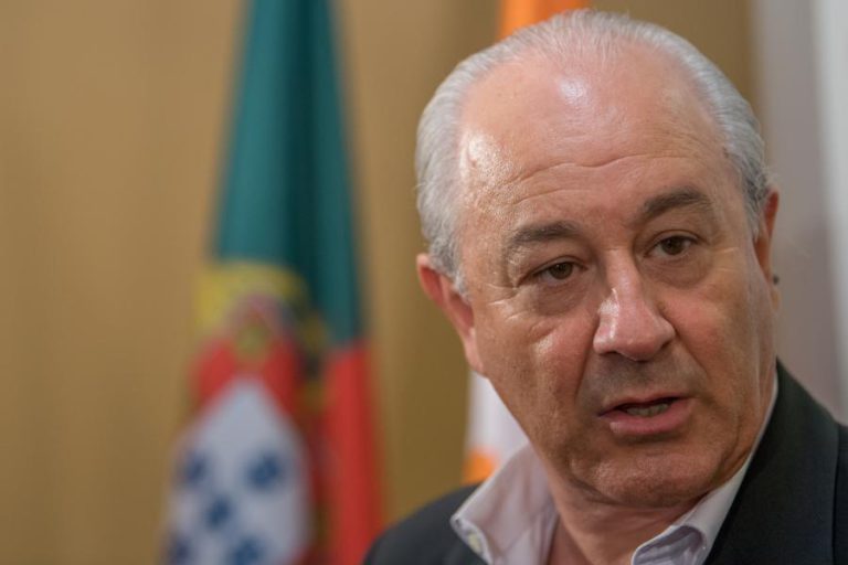 RUI RIO DIZ QUE “ERROS DO GOVERNO” NA ÁREA DA SAÚDE SÃO ESTRUTURAIS