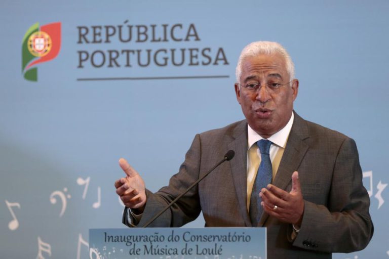 ANTÓNIO COSTA REÚNE-SE NA TERÇA-FEIRA EM LUANDA COM JOÃO LOURENÇO