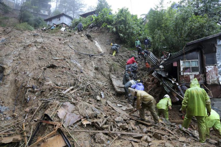 PELO MENOS DOIS MORTOS NO SUL DA CHINA DEVIDO AO TUFÃO MANGKHUT