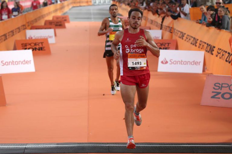 LUÍS SARAIVA FOI O MELHOR PORTUGUÊS NA SUA ESTREIA NA MEIA MARATONA DO PORTO