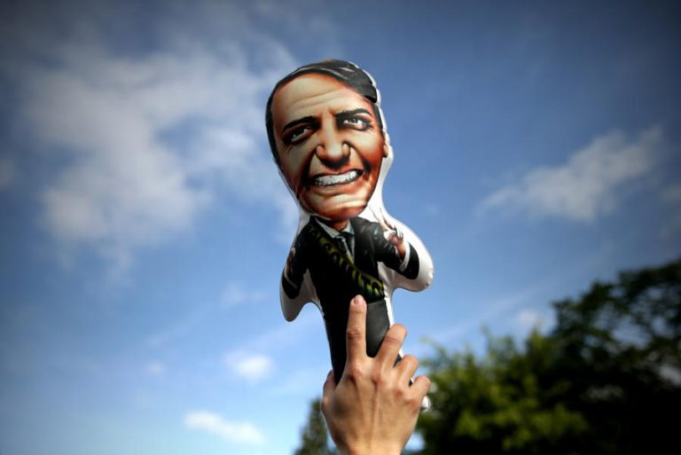 BRASIL/ELEIÇÕES: CANDIDATO DE EXTREMA-DIREITA MANTÉM LIDERANÇA NAS SONDAGENS