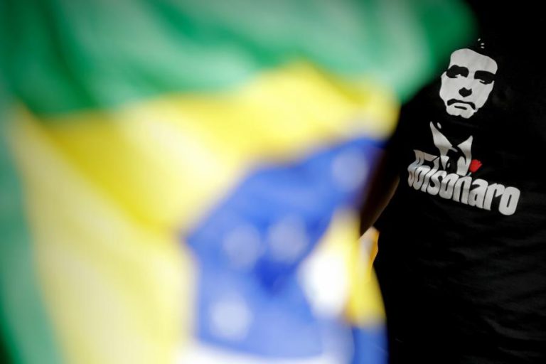 CANDIDATO À PRESIDÊNCIA DO BRASIL JAIR BOLSONARO DIZ-SE VÍTIMA DE ATAQUE DA IMPRENSA