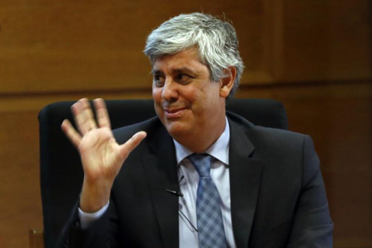 CENTENO DIZ QUE REDUZIR CRÉDITO MALPARADO É O DESAFIO DO SISTEMA BANCÁRIO EUROPEU