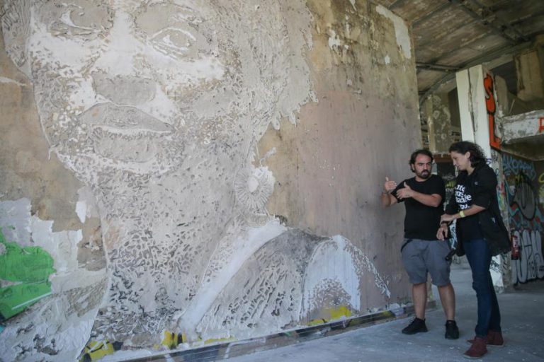 VHILS HOMENAGEOU ATIVISTA BRASILEIRA MARIELLE FRANCO COM MURAL EM LISBOA