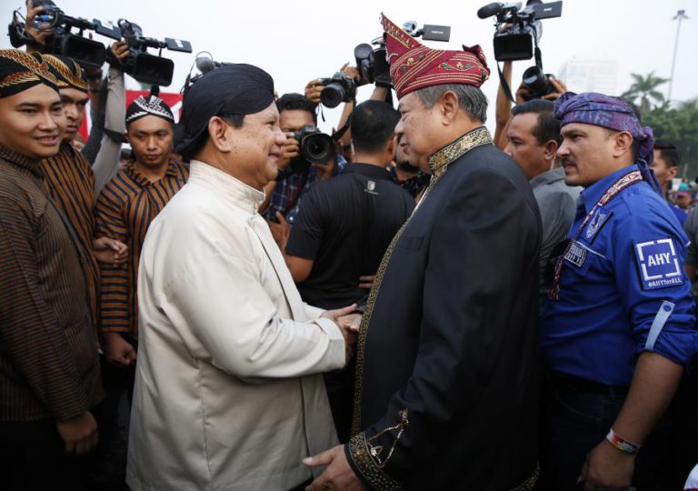 CAMPANHA PARA AS ELEIÇÕES PRESIDENCIAIS INDONÉSIAS ARRANCOU COM APELOS DE PAZ