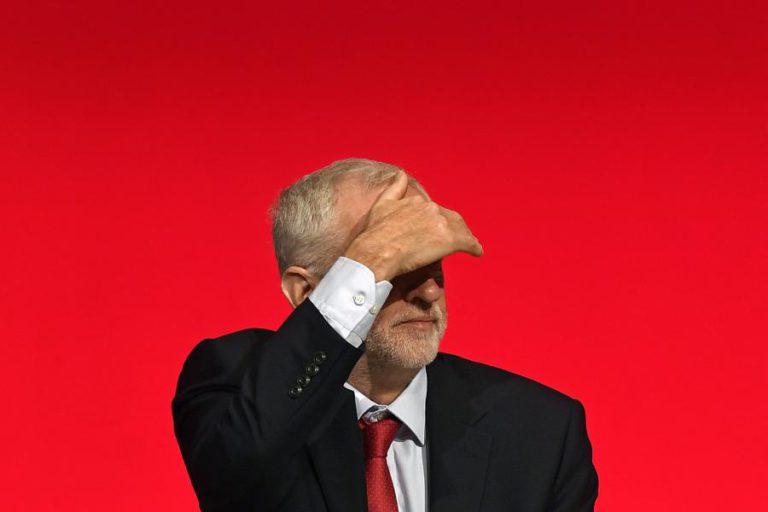 LÍDER TRABALHISTA QUER ELEIÇÕES SE DEPUTADOS CHUMBAREM ACORDO COM UE