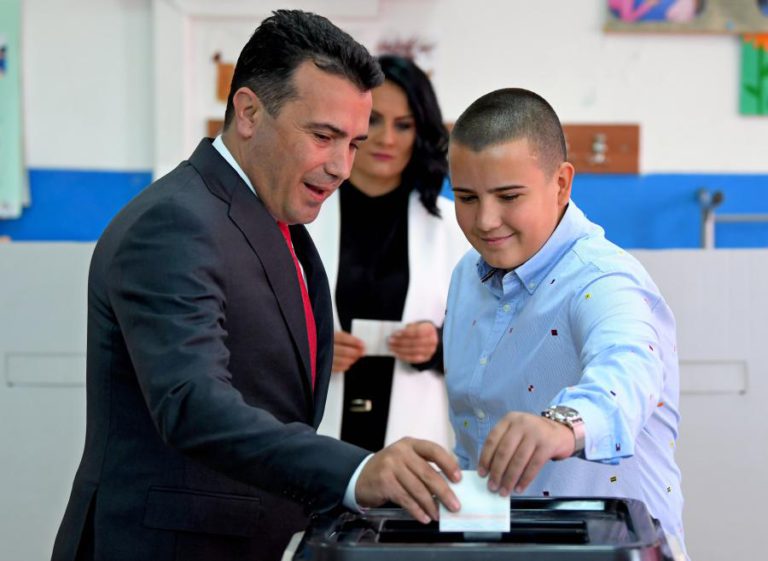 ELEITORES DA MACEDÓNIA DECIDEM HOJE O NOME E O FUTURO DO PAÍS