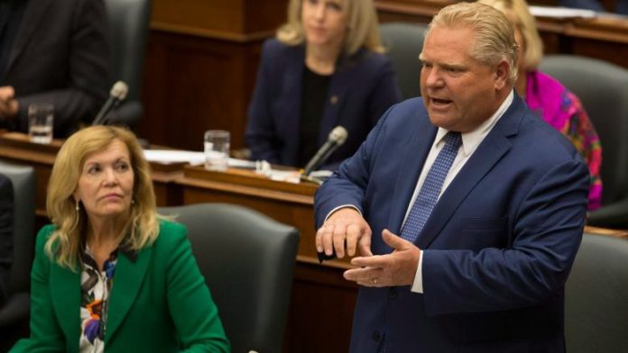 Imagens: Chris Young Imagens: Chris Young