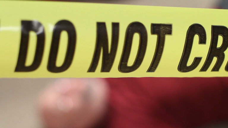 FOTO TIROTEIO CRÉDITO VIDEOBLOCKS