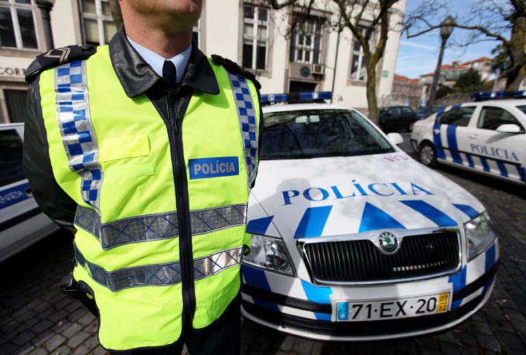 CRIANÇA DADA COMO DESAPARECIDA NO ESTORIL ESTAVA EM CASA DE FAMILIAR