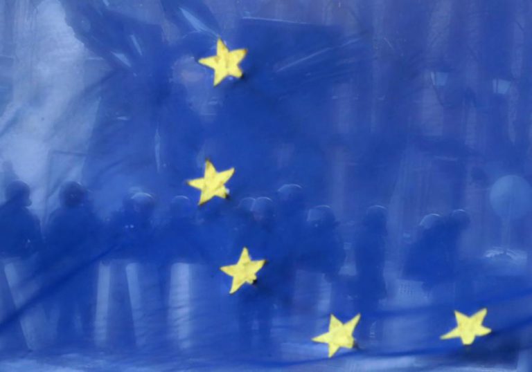 PE CANCELA AJUDAS DE ADESÃO À TURQUIA POR NÃO RESPEITAR VALORES EUROPEUS