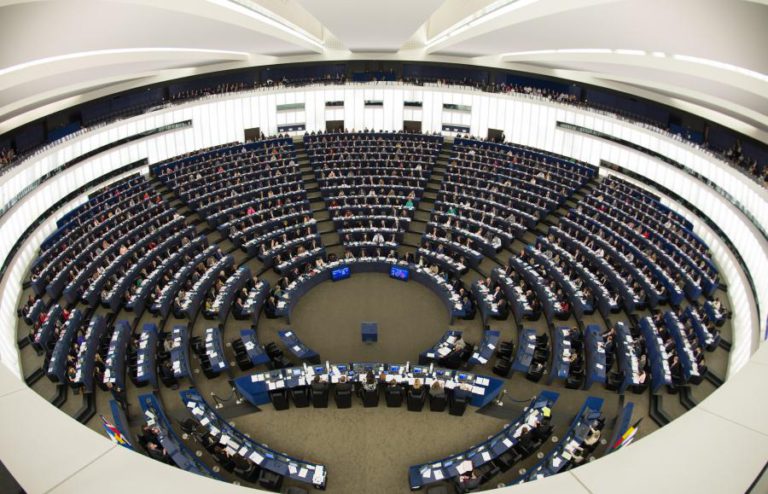 EURODEPUTADOS APROVAM NOVAS REGRAS PARA AUDIOVISUAL QUE ABRANGEM NETFLIX E YOUTUBE