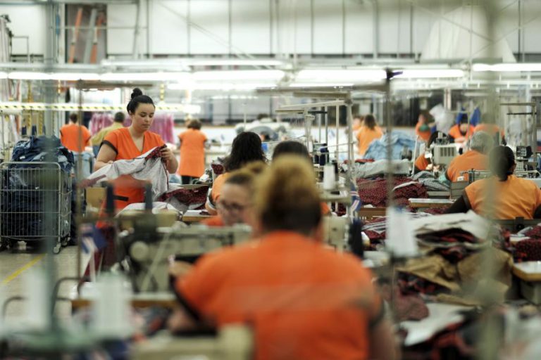 PREÇOS NA PRODUÇÃO INDUSTRIAL MANTÊM AUMENTO DE 4,7% EM SETEMBRO