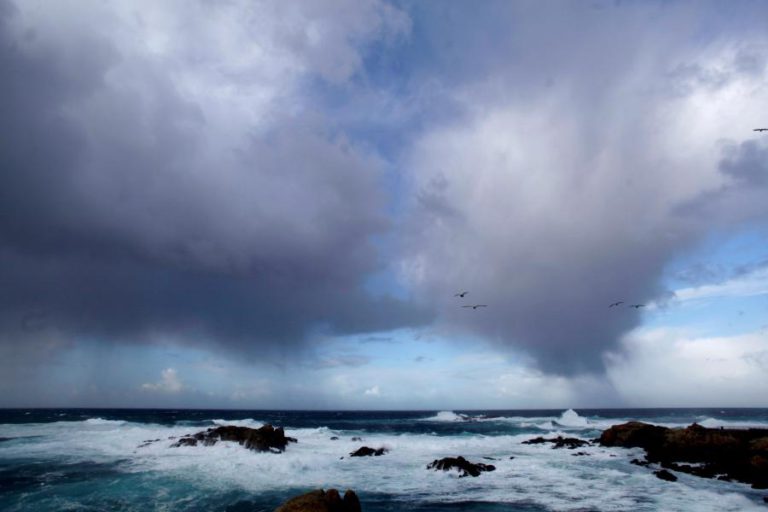 PROTEÇÃO CIVIL ALERTA PARA MAU TEMPO NOS GRUPOS CENTRAL E ORIENTAL DOS AÇORES