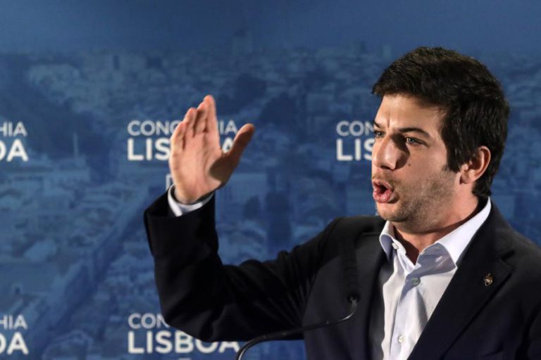 LÍDER DA JP ADMITE QUE “DERIVA POLÍTICA” DO PSD PODE TORNAR CDS “ALBERGUE DOS DESCONTENTES”