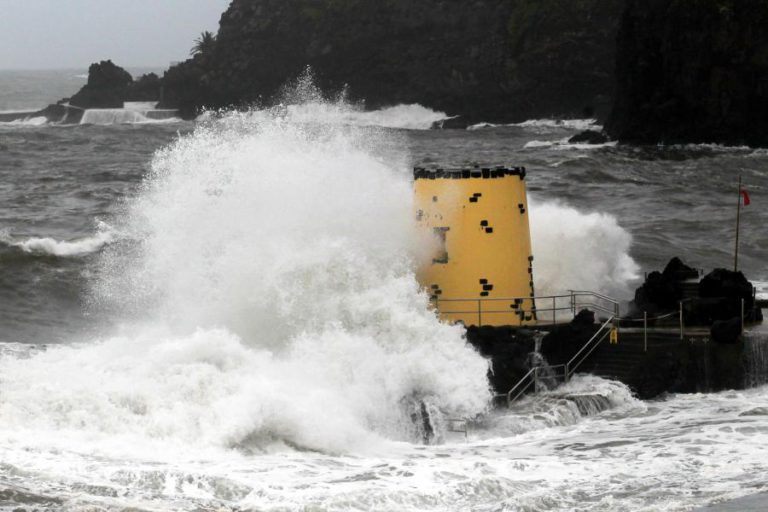CAPITANIA PROLONGA AVISO DE MAU TEMPO NO MAR DA MADEIRA ATÉ DOMINGO