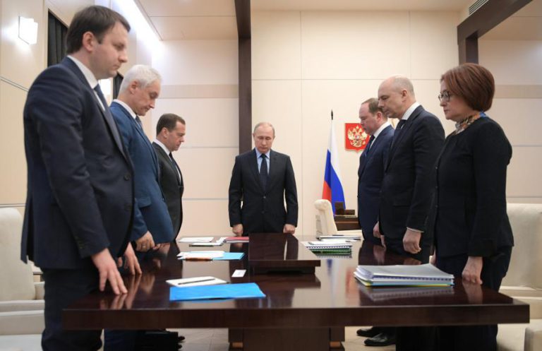 RÚSSIA ACUSA EUA DE ESTAREM A AUMENTAR AS ARMAS NUCLEARES NO SEU ARSENAL