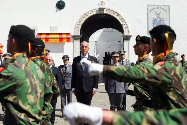 MAIS DE 4.500 MILITARES E POLÍCIAS DESFILAM EM LISBOA NOS 100 ANOS DO FIM DA GRANDE GUERRA