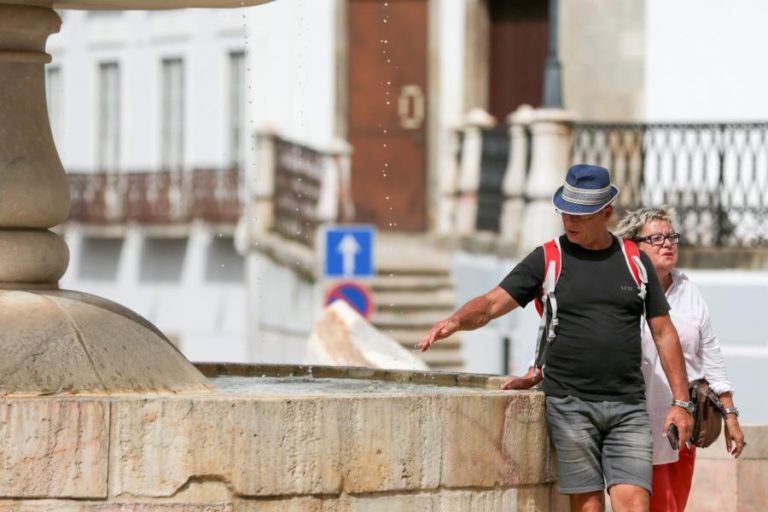 RECEITAS TURÍSTICAS SOBEM 12% ATÉ AGOSTO PARA 11 MIL ME