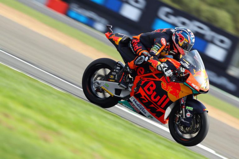 MIGUEL OLIVEIRA TERMINA EM TERCEIRO NA TAILÂNDIA E AFASTA-SE DO TÍTULO DE MOTO2